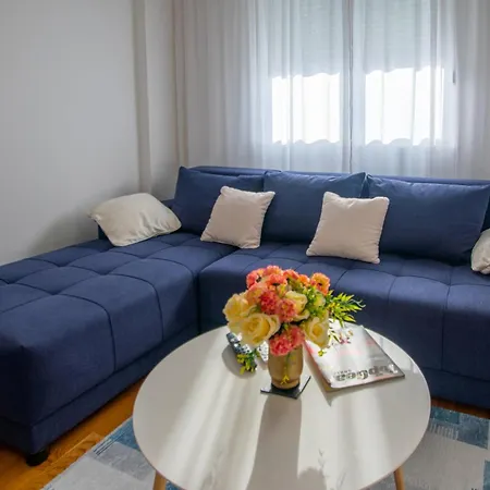 Nyc With Garage Podgorica