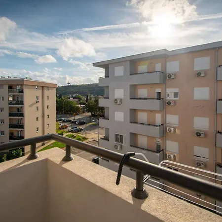 Nyc With Garage Apartment