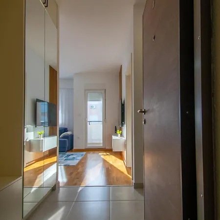 Nyc With Garage Podgorica