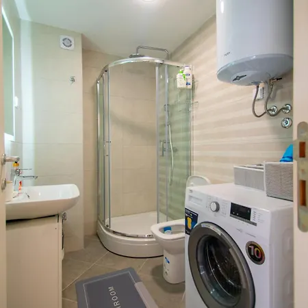 Nyc With Garage Podgorica