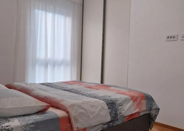 Nyc With Garage * Podgorica